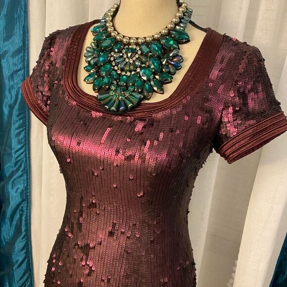 Badgley Mischka burgundy sequinned dress, size 2 - Picture 7 of 7